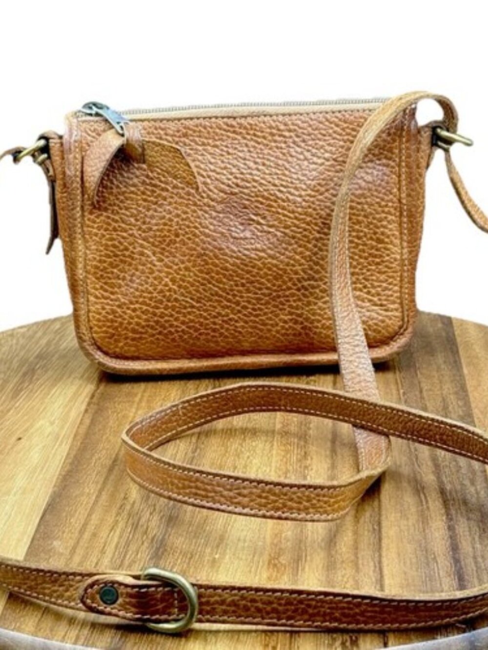 IL Bisonte Vintage Purse Wanny Di Filippo Pebbled Caramel Tan Leather Crossbody